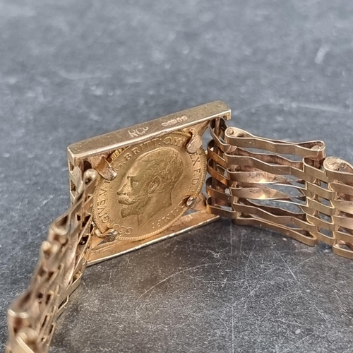 256 - A 9ct gold gate bracelet, having padlock clasp inset George V 1914 gold half sovereign, 20g.... 