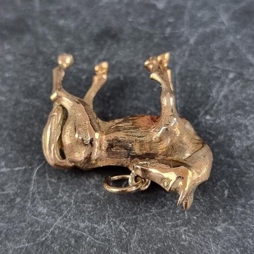 286 - A 9ct gold horse charm, London 1963, 25mm long, 8.2g.