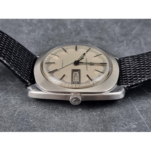 364 - A 1970s Universal Geneve 'Unisonic' 'Tuning Fork' stainless steel wristwatch, 34mm, Ref. 853105, on ... 