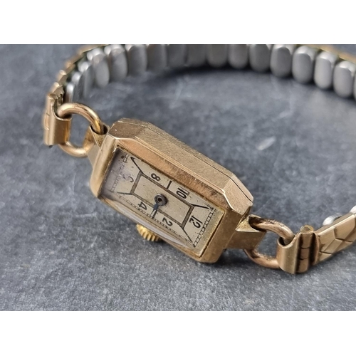 393 - An Art Deco 9ct gold manual wind ladies wristwatch, London 1937, having Swiss manual wind movement, ... 