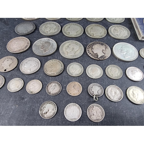 440 - Coins: a small quantity of UK, India and other silver and part silver coinage, mostly George V, to i... 