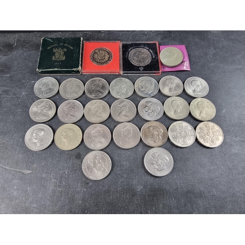 456 - Coins: three George VI 1951 five shilling crowns; together with twenty four various Elizabeth II cro... 