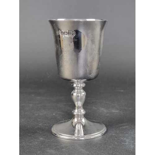 49 - A silver coronation goblet, probably by Yorkshire Mint, Sheffield 1977, 13.5cm high, 158g.... 