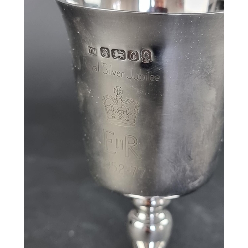 49 - A silver coronation goblet, probably by Yorkshire Mint, Sheffield 1977, 13.5cm high, 158g.... 