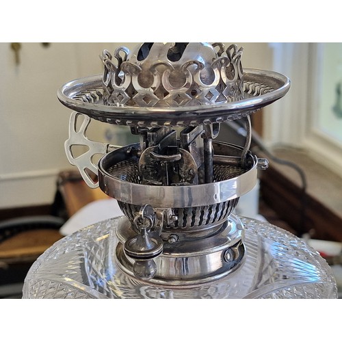 1A - An Edwardian silver Corinthian column oil lamp, by Mappin and Webb, Sheffield 1906, height to top of... 