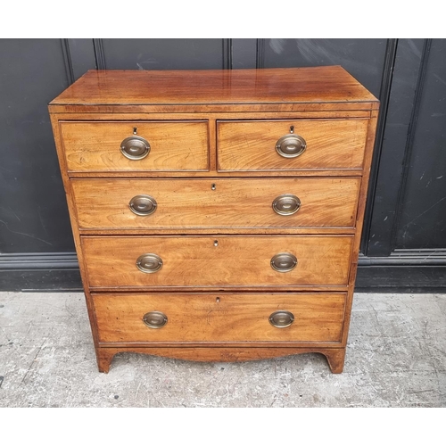 1031 - A Regency mahogany chest of drawers, 91cm wide.