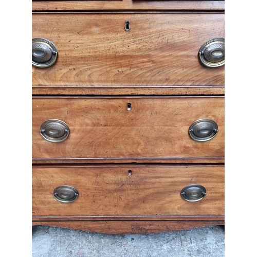 1031 - A Regency mahogany chest of drawers, 91cm wide.