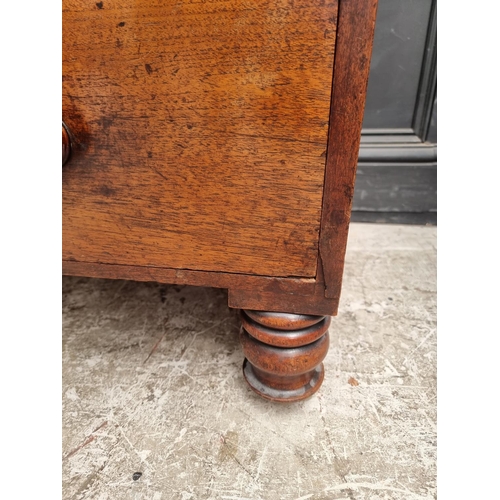 1053 - An early Victorian mahogany chest of drawers, 99.5cm wide.