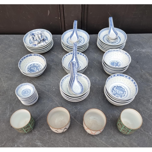 1224 - A Chinese blue and white porcelain part service; together with four Japanese cups. ... 