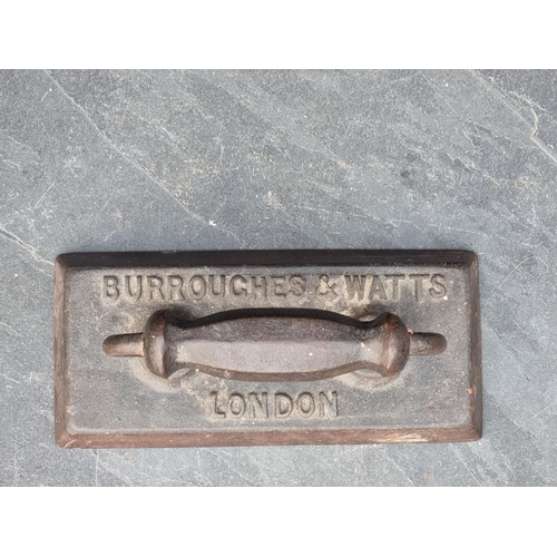 1289 - A Victorian cast iron billiard table iron, by 'Burroughes & Watts, London', 25.5cm wide.... 