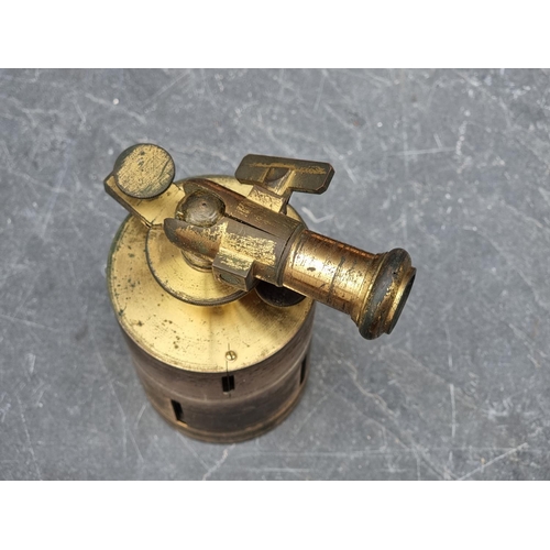 1294 - An interesting late 19th/early 20th century French lacquered brass vineyard setter's compass, in ebo... 