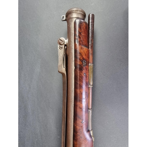 563 - A late 18th/early 19th century flintlock blunderbuss, with steel barrel and top mounted sprung bayon... 