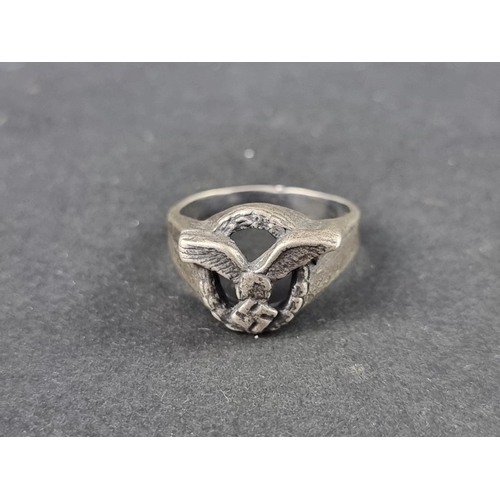 591 - A German Luftwaffe Pilot Observer's ring, stamped '925'.