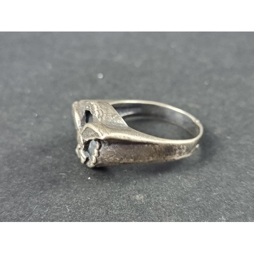 591 - A German Luftwaffe Pilot Observer's ring, stamped '925'.