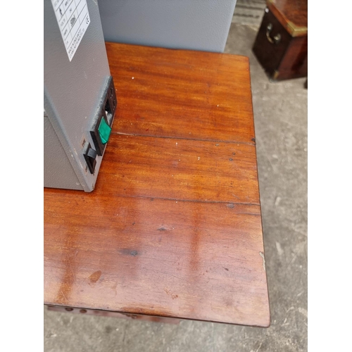 1009 - A late Victorian mahogany Wellington chest, 56cm wide.