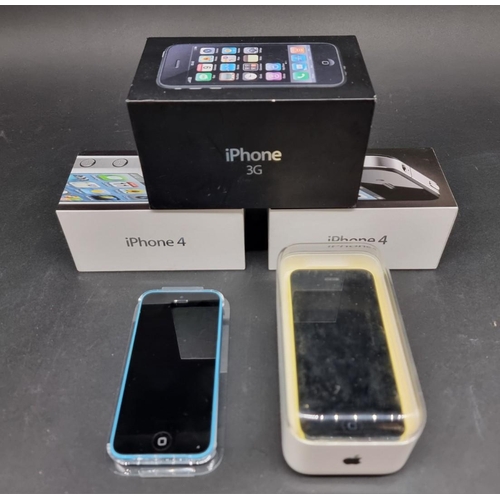 118 - Apple iPhone: a collection of various models comprising an iPhone 3G, two iPhone 4's and two iP... 