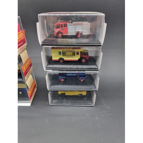 14 - Hornby: Skale Autos: a group of forty 1:76 scale diecast vehicles, all boxed.