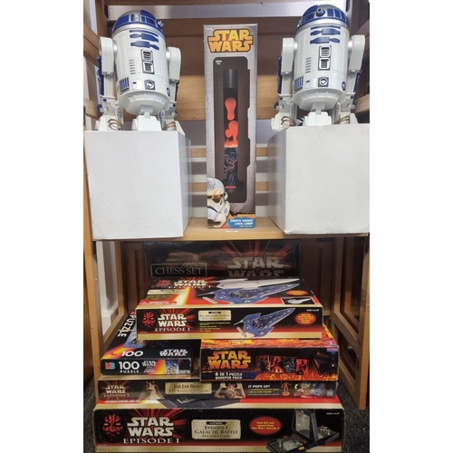 15 - Star Wars: a large collection of various games, puzzles and accessories (most unopened), to inc... 