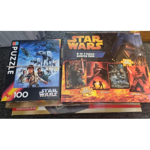 15 - Star Wars: a large collection of various games, puzzles and accessories (most unopened), to inc... 