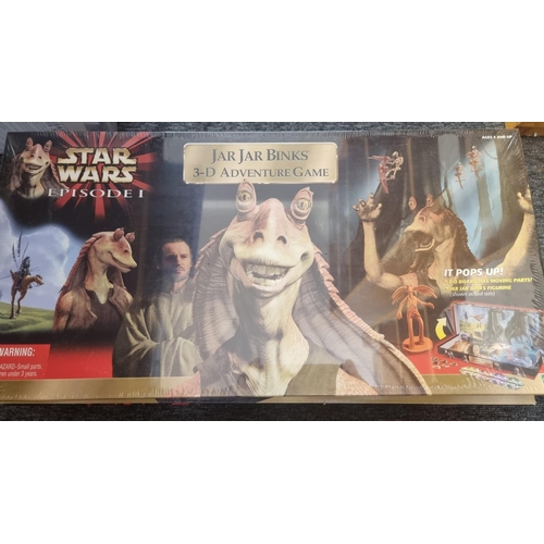 15 - Star Wars: a large collection of various games, puzzles and accessories (most unopened), to inc... 