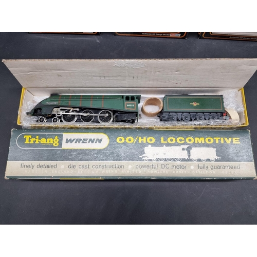 170 - Triang: Wrenn: a vintage boxed 'Mallard' BR locomotive, No.2211; together with a group of boxed Main... 