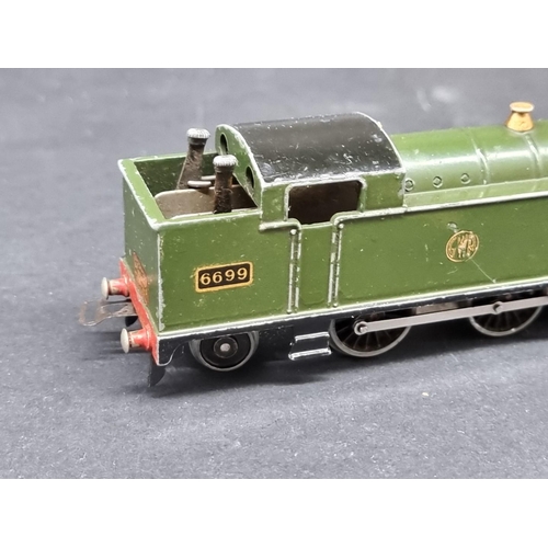 175 - Hornby: a circa 1930's 'GWR' clockwork locomotive, with winding key.