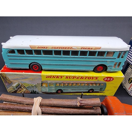 18 - Dinky: five vintage boxed vehicles, to include 981 Horse Box and 979 Racehorse Transport, all w... 