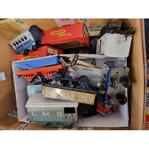 21 - Vintage Railway: a collection of mixed gauge items, to include track, rolling stock, trackside ... 