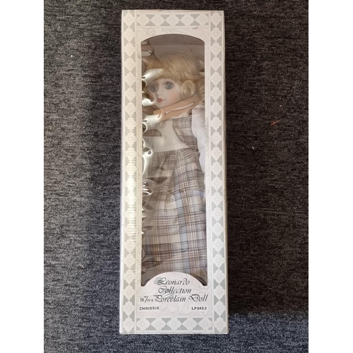 214 - Dolls: Franklin Mint: a boxed Brianna, Princess of Tara porcelain doll; together with 5 other boxed ... 