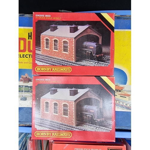 230 - Railway: a collection of various railway accessories, to include; boxed Hornby buildings, figures an... 