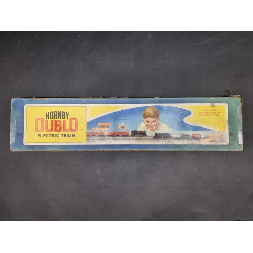 231 - Hornby: a vintage EDG17 Tank Goods Train set (long box); together with a collection of coaches,... 