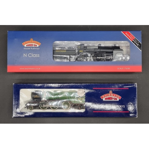 37 - Bachmann: two boxed locomotives, comprising: N Class 1860 Southern No. 32-150V and V2 4771 Green Arr... 