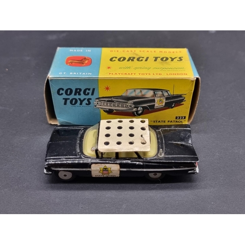 47 - Corgi: a collection of ten vintage boxed Corgi vehicles, to include No.17 Gift Set, and No.53 T... 