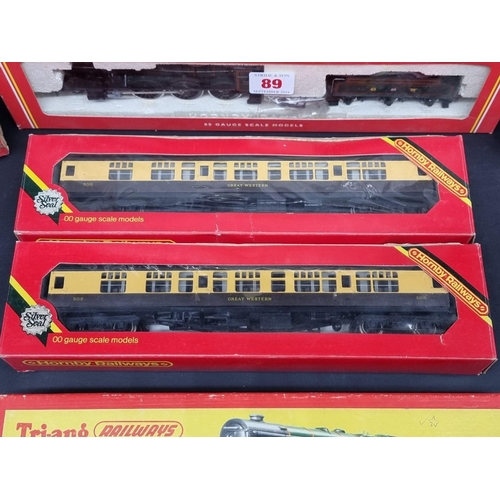 89 - Hornby: a collection of boxed locomotives and coaches, to include 'St Patrick' Saint Class No.R2019;... 