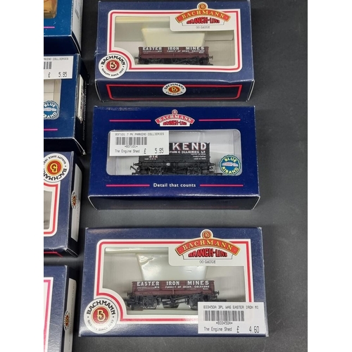 99 - Bachmann: nine boxed wagons, to include War Office 14 Ton Tank Wagons No. 37-666Z. (10)... 