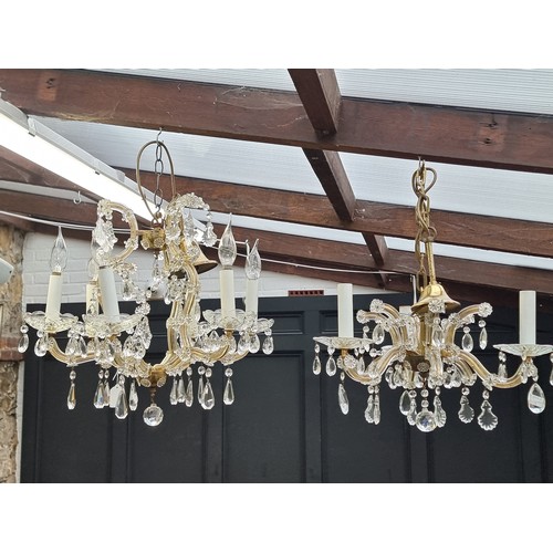 1689 - Two similar chandeliers. 