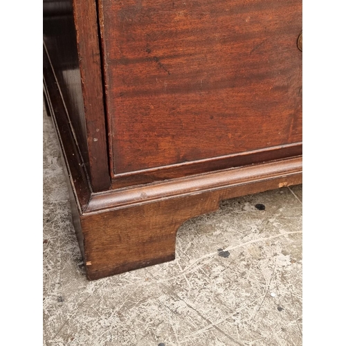 1032 - A George III mahogany chest of drawers, 125cm wide.