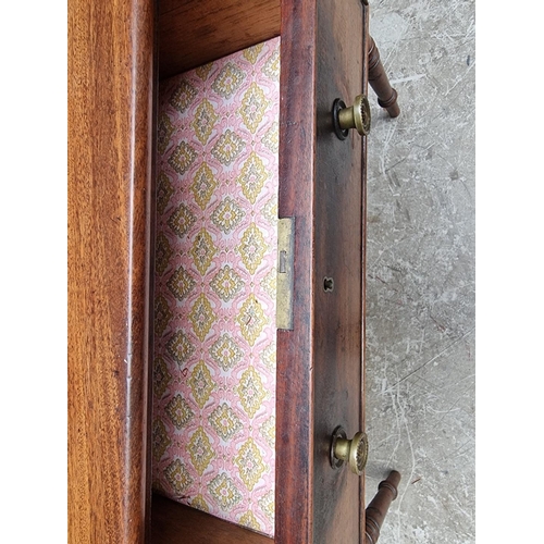 1038 - A Regency mahogany washstand, in the manner of Gillows, 94cm wide.