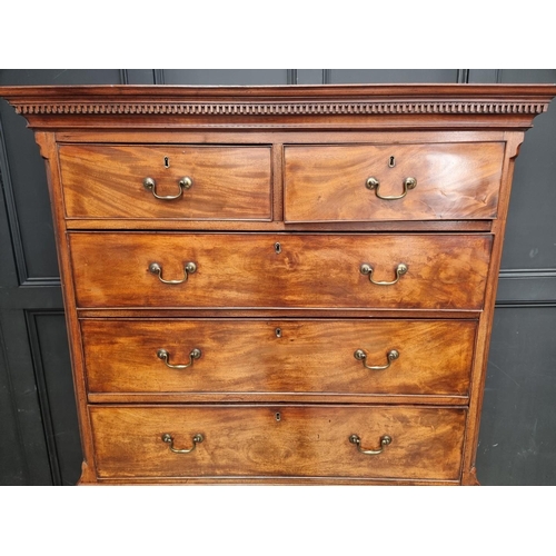 1053 - A George III mahogany chest on chest, 112.5cm wide.