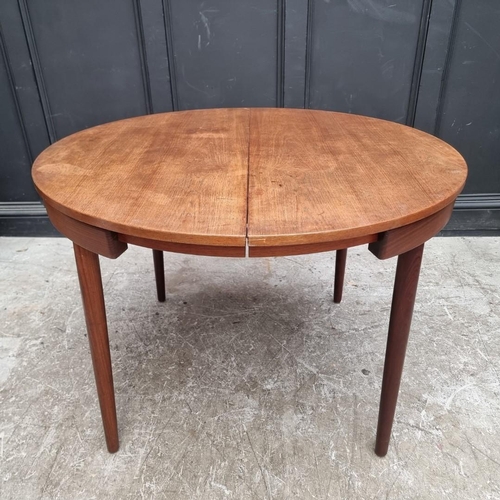 1079 - A mid-century Danish teak 'Roundette' dining table and six chairs, by Hans Olsen for Frem Rojle... 