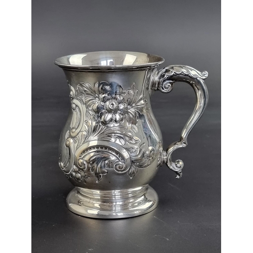 14 - A Victorian silver tankard, probably by James Deakin & Sons, Chester 1898, 13.5cm high, 268g, (i... 