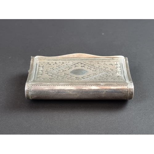 146 - A French white metal snuff box, 8.5cm wide.