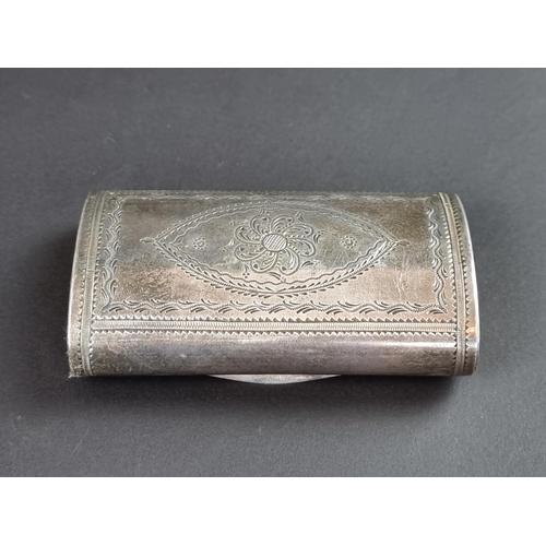 146 - A French white metal snuff box, 8.5cm wide.