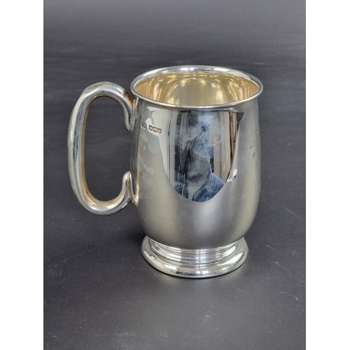 15 - A silver baluster tankard, by Viners Ltd, Sheffield 1934, 12cm high, 303g.