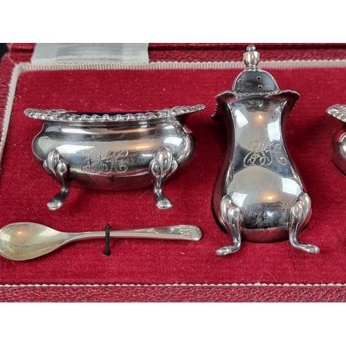 198 - A cased silver three piece condiment set, by Francis Howard Ltd, Sheffield 1970, 141g.... 