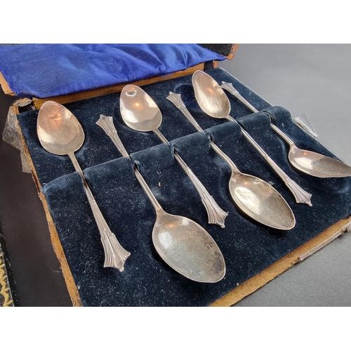 205 - A cased set of six silver coffee spoons, by Angora Silver Plate Co, Sheffield 1938; together with an... 