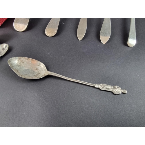 213 - A cased set of six silver bean handled coffee spoons, by Deakin & Francis Ltd, Birmingham 1961; ... 