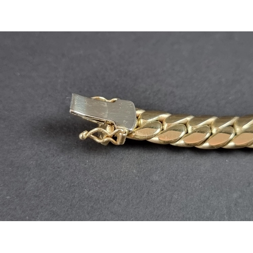 231 - A 9ct gold curb link necklace, import mark London 2000, 42cm, 83g, in a London Goldsmiths Company bo... 