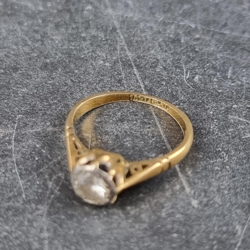 275 - A yellow metal diamond solitaire ring, stamped '18ct/plat', size G1/2.