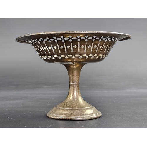 35 - An Edwardian pierced pedestal dish, by Thomas Bradbury & Sons Ltd, Sheffield 1908, 10.5cm high, ... 